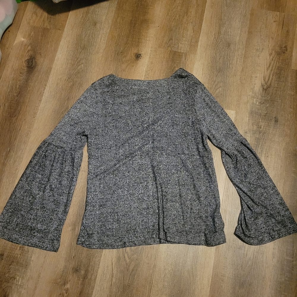 Stillwater Black/Gray Knit Top With Bell Sleeve